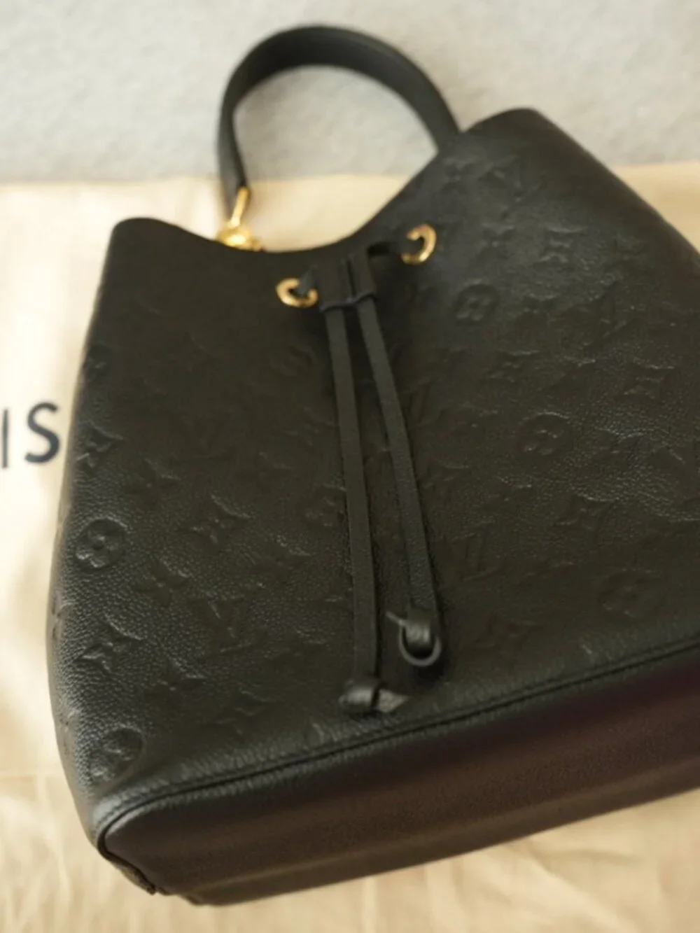 LV NeoNoe